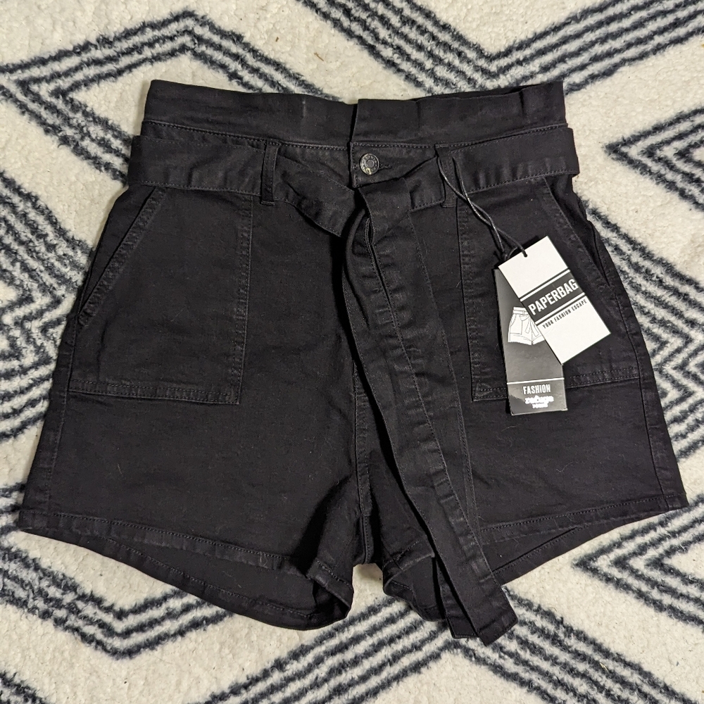 3/$15 🥳 NWT! Refuge Cargo Paperbag Waist Denim Stretch High Rise Belted Short